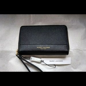 Marc by Marc Jacobs Saffiano zip leather wristlet